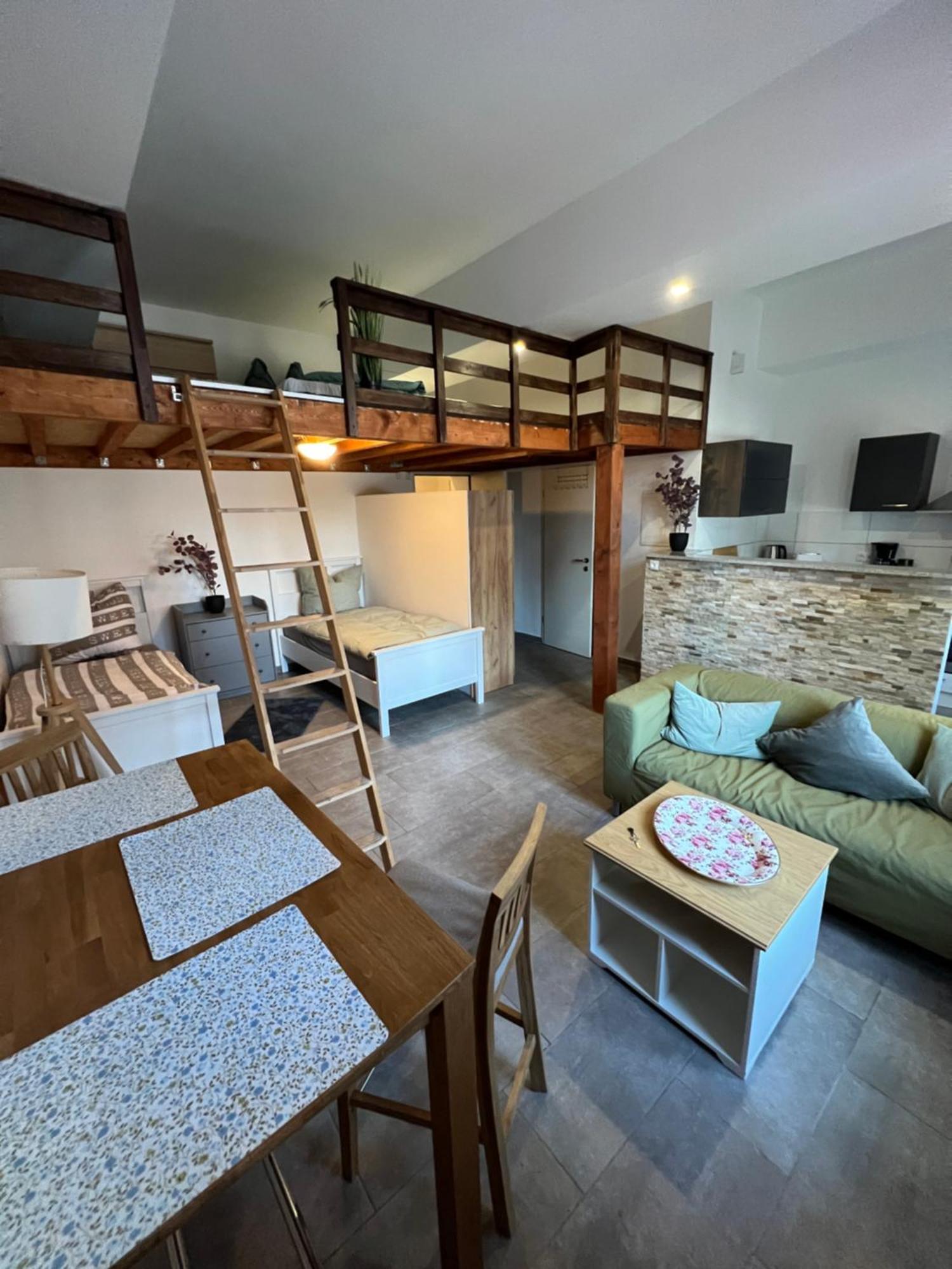 Viersen Schoene Apartments Am Duelkener Bahnhof ภายนอก รูปภาพ