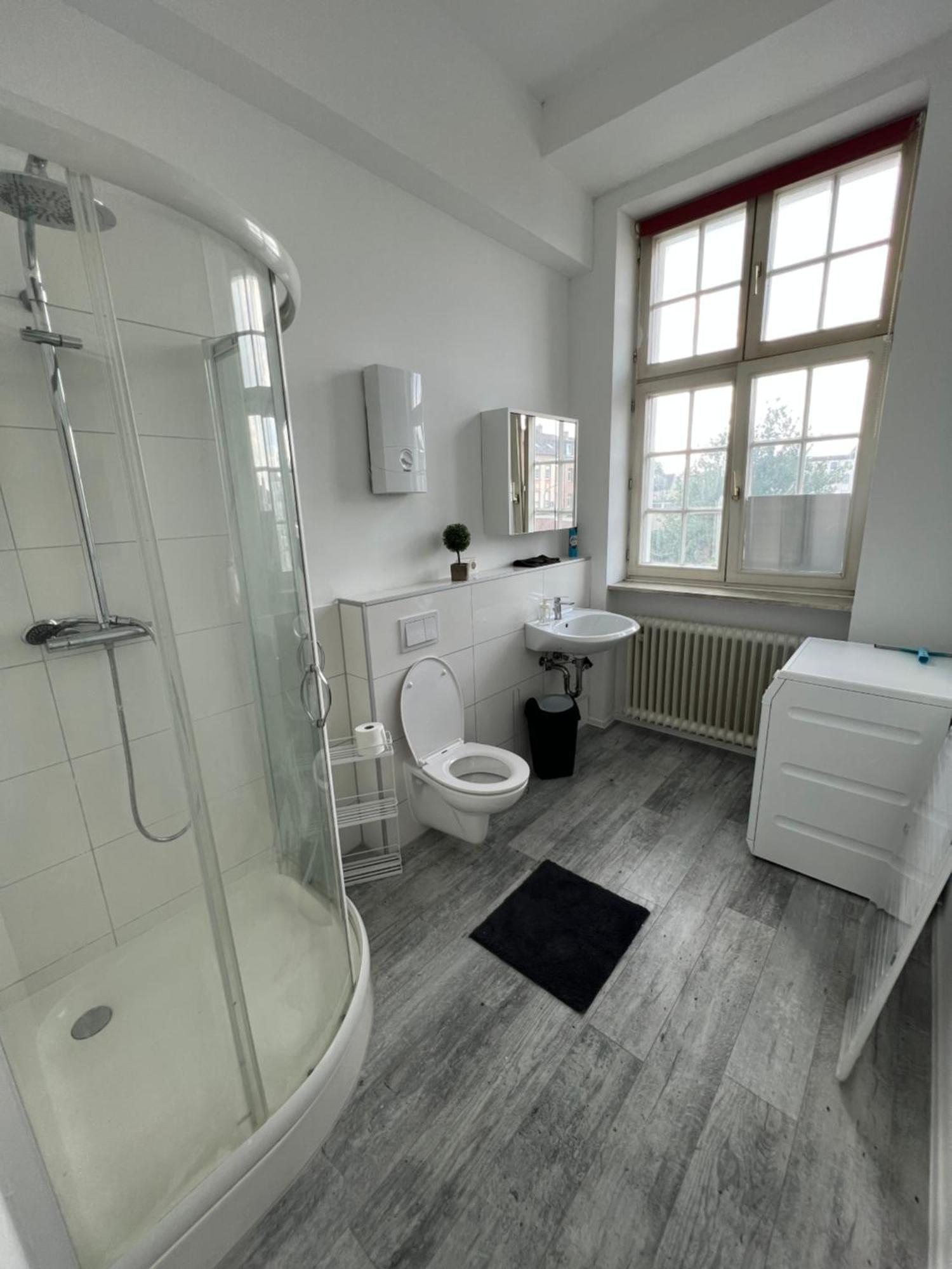 Viersen Schoene Apartments Am Duelkener Bahnhof ภายนอก รูปภาพ