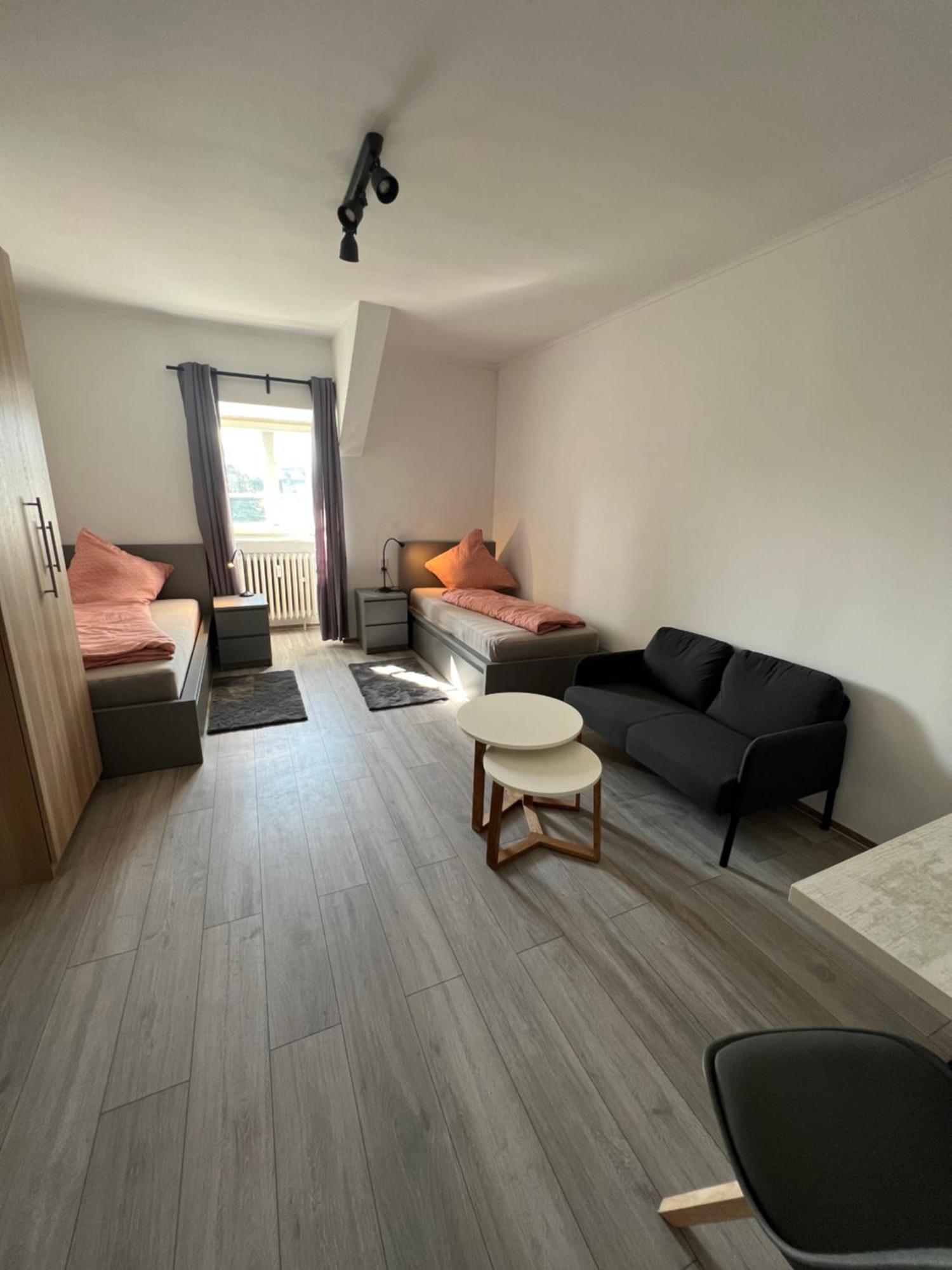 Viersen Schoene Apartments Am Duelkener Bahnhof ภายนอก รูปภาพ
