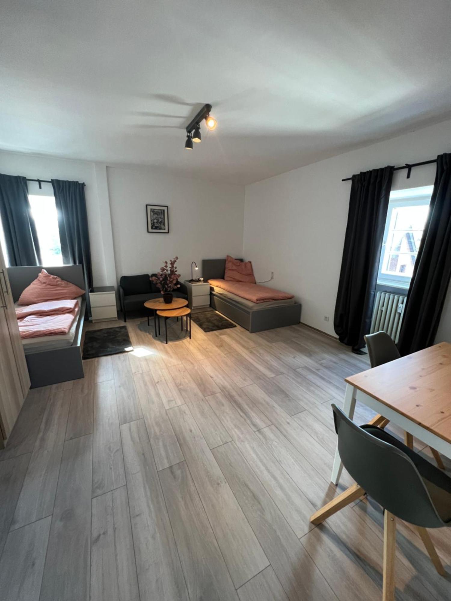Viersen Schoene Apartments Am Duelkener Bahnhof ภายนอก รูปภาพ