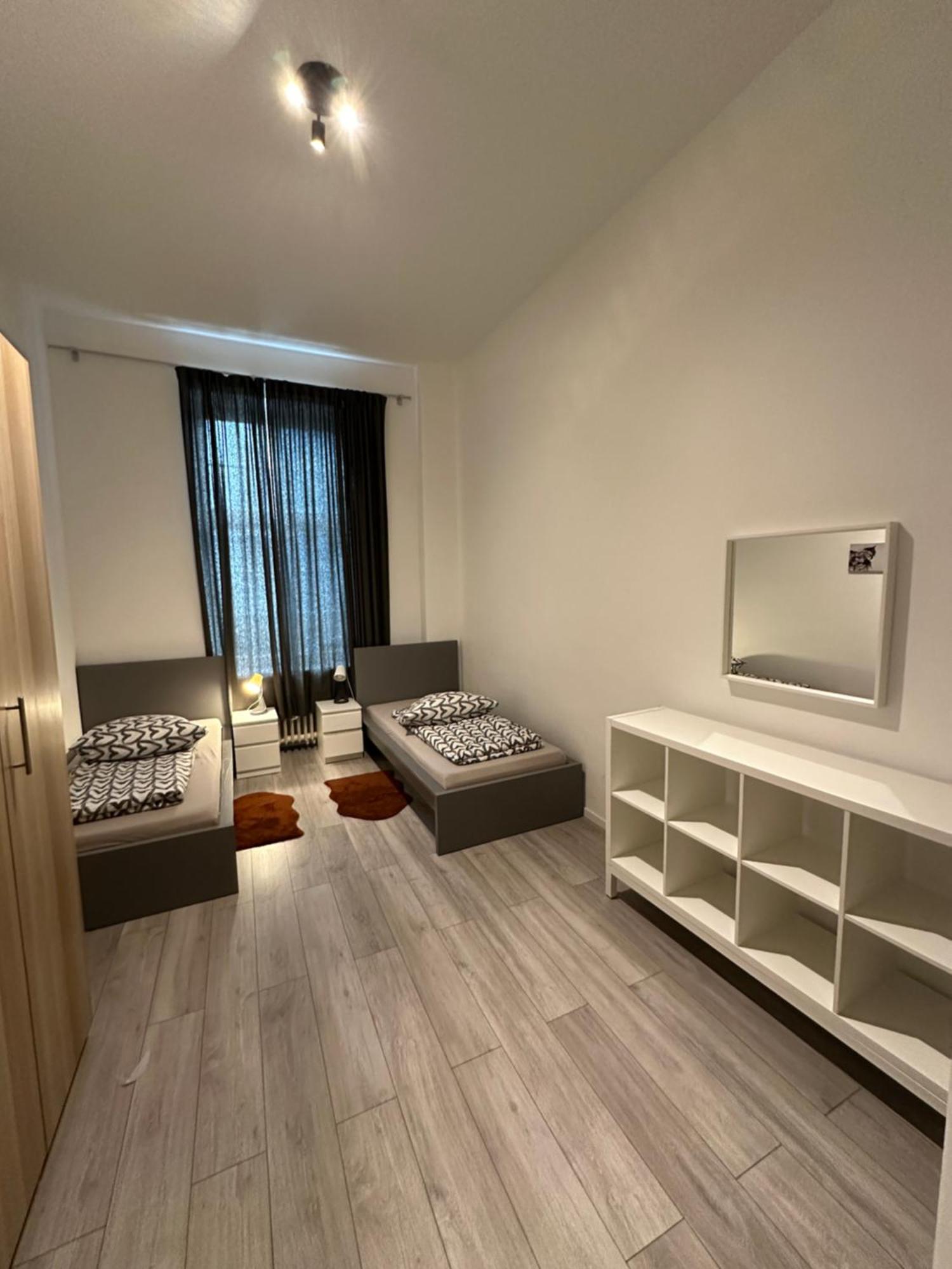 Viersen Schoene Apartments Am Duelkener Bahnhof ภายนอก รูปภาพ