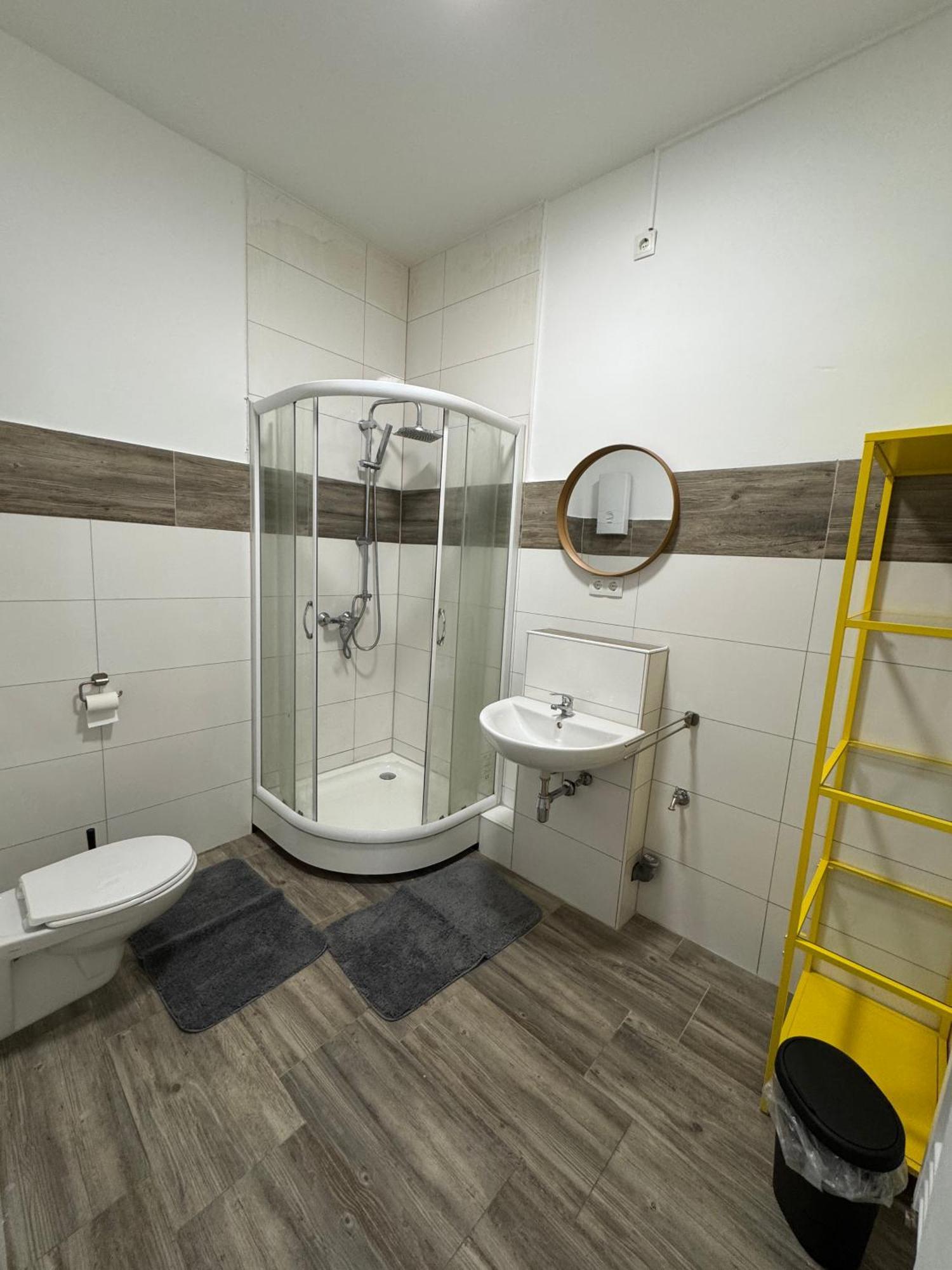 Viersen Schoene Apartments Am Duelkener Bahnhof ภายนอก รูปภาพ